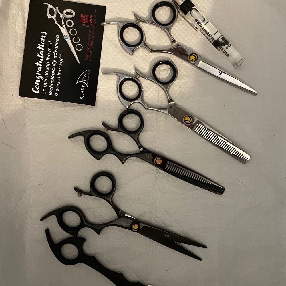Shark fin shears (right)